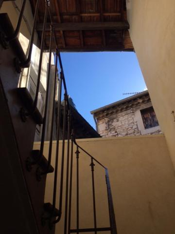 Appart Sympa Dans Le Vieux Nîmes Exteriör bild