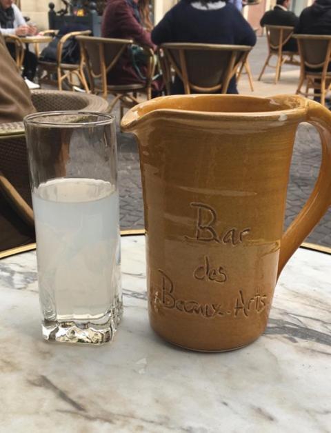 Appart Sympa Dans Le Vieux Nîmes Exteriör bild