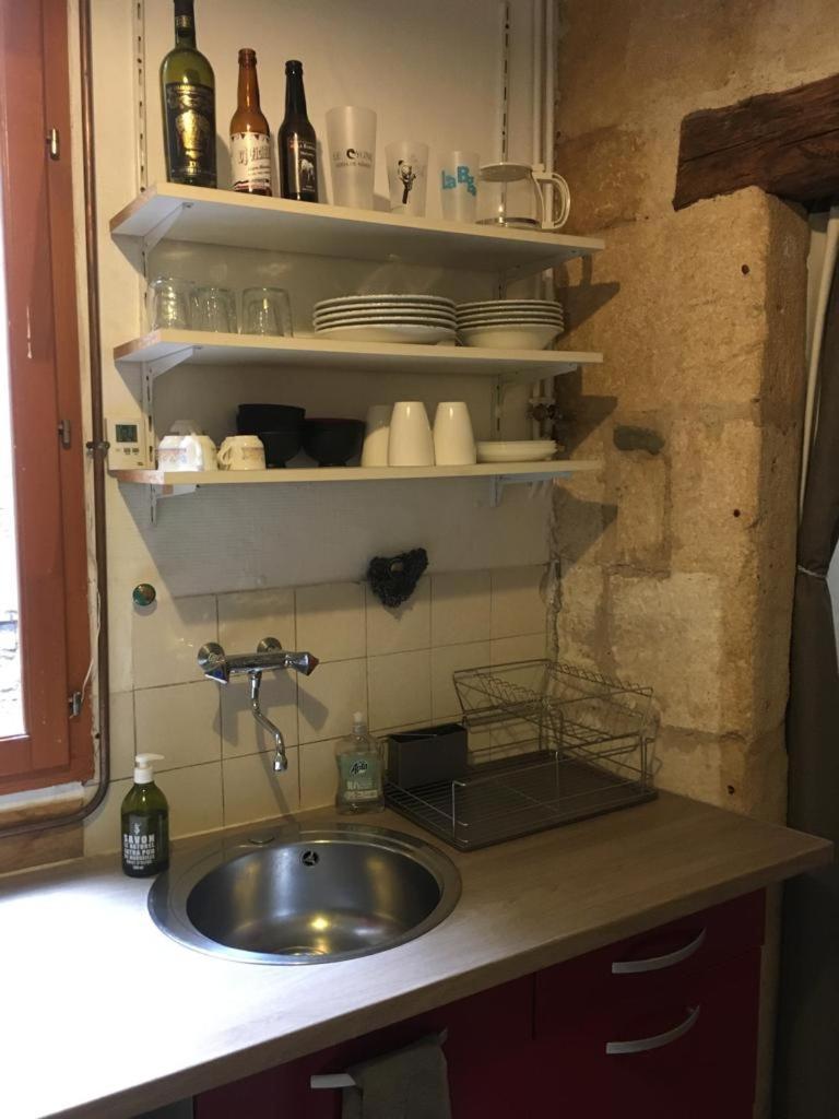 Appart Sympa Dans Le Vieux Nîmes Exteriör bild