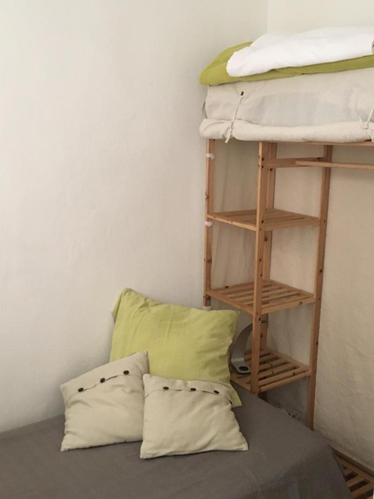 Appart Sympa Dans Le Vieux Nîmes Exteriör bild